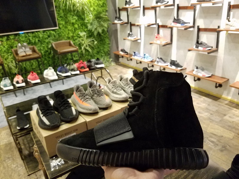 Adidas Yeezy Boost 750 Triple Black BB1839